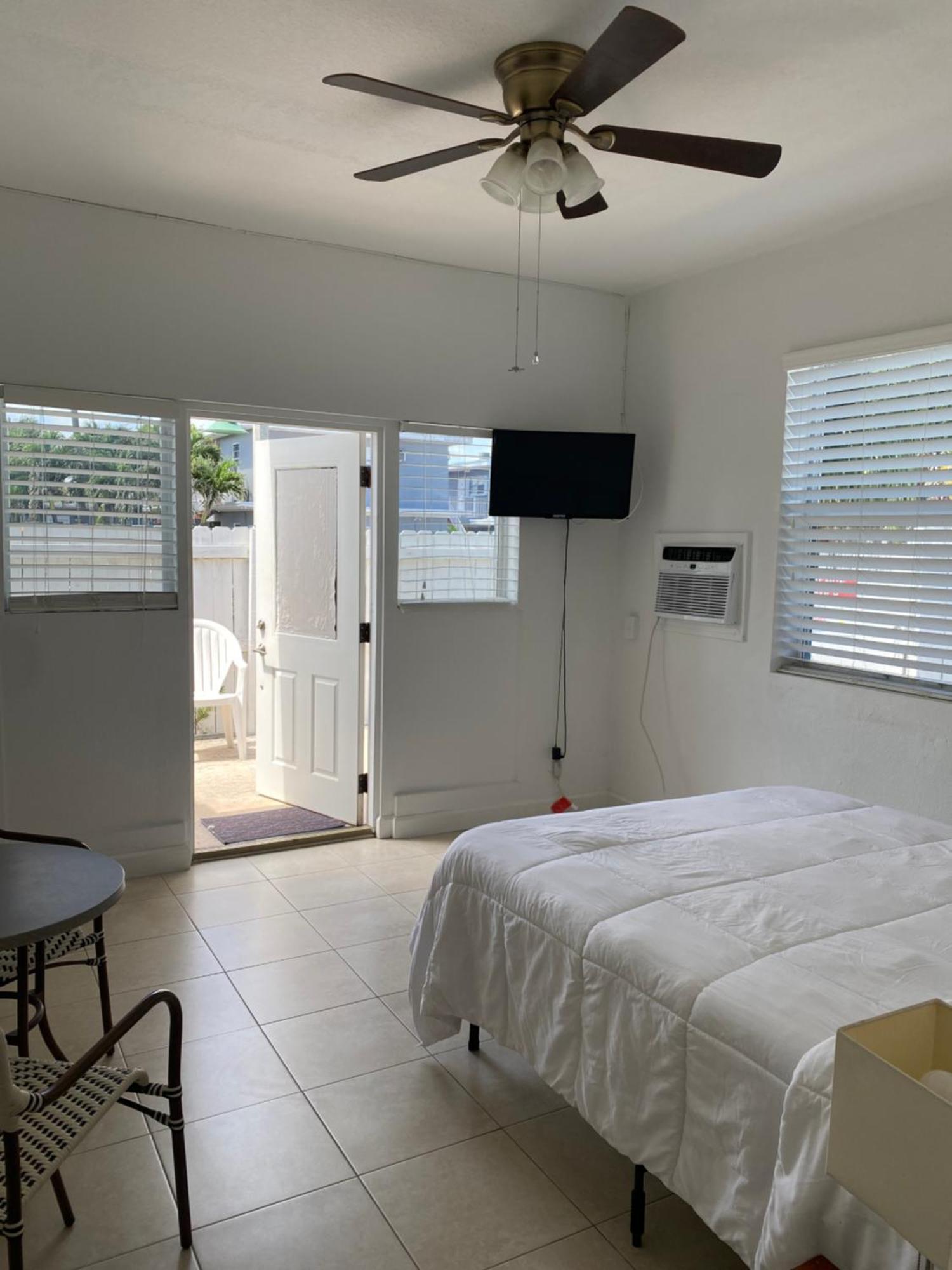 Coral Key Inn Lauderdale-by-the-Sea Buitenkant foto
