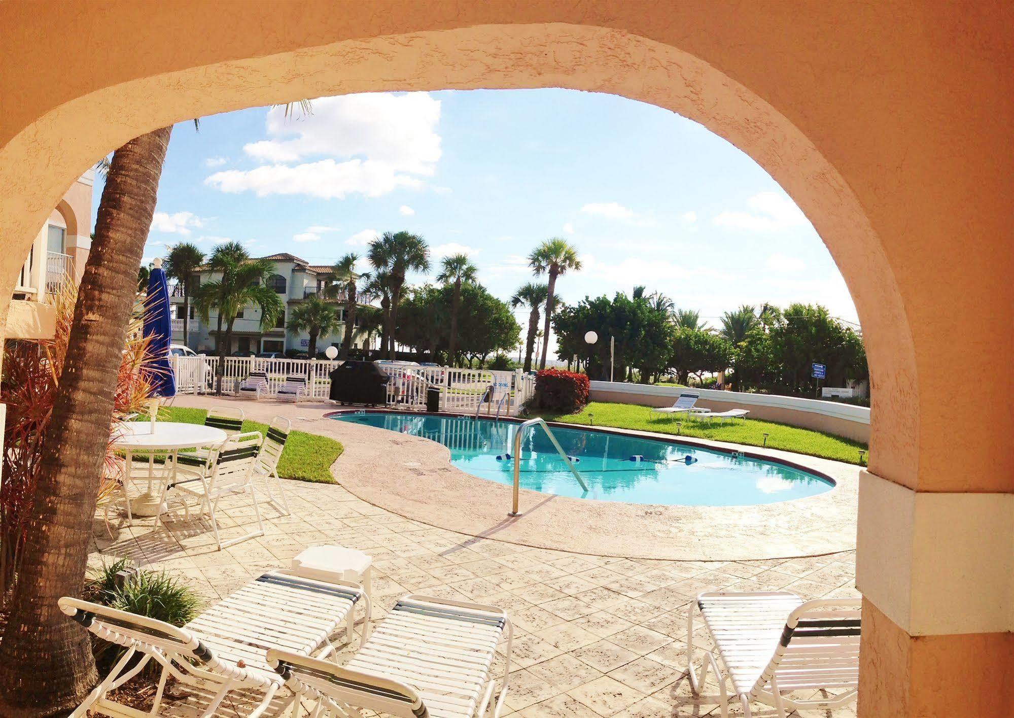 Coral Key Inn Lauderdale-by-the-Sea Buitenkant foto