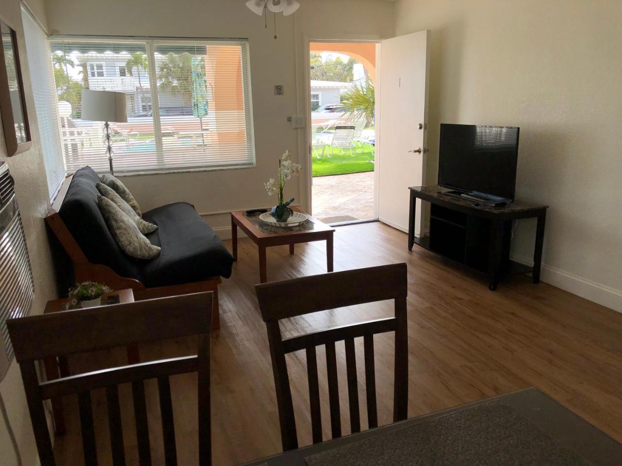 Coral Key Inn Lauderdale-by-the-Sea Buitenkant foto