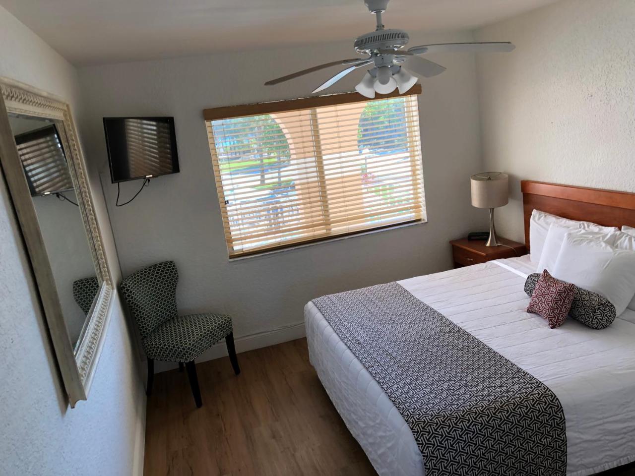 Coral Key Inn Lauderdale-by-the-Sea Buitenkant foto