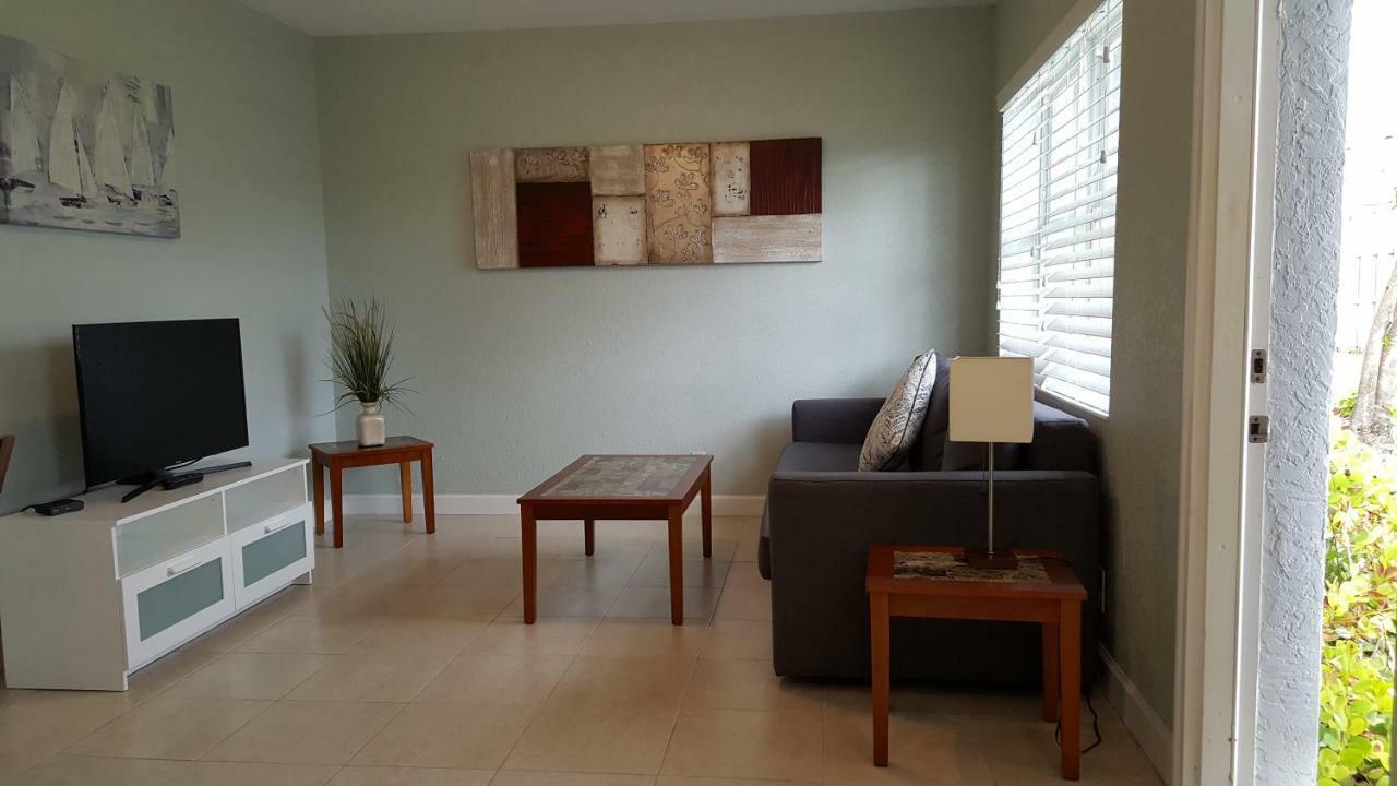 Coral Key Inn Lauderdale-by-the-Sea Buitenkant foto