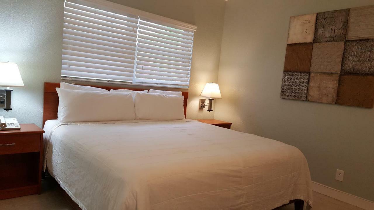 Coral Key Inn Lauderdale-by-the-Sea Buitenkant foto