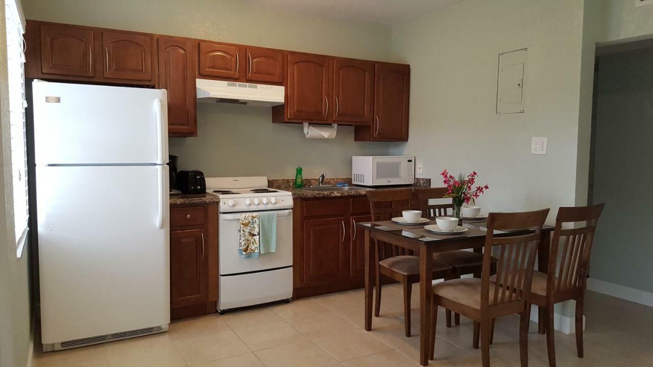 Coral Key Inn Lauderdale-by-the-Sea Buitenkant foto