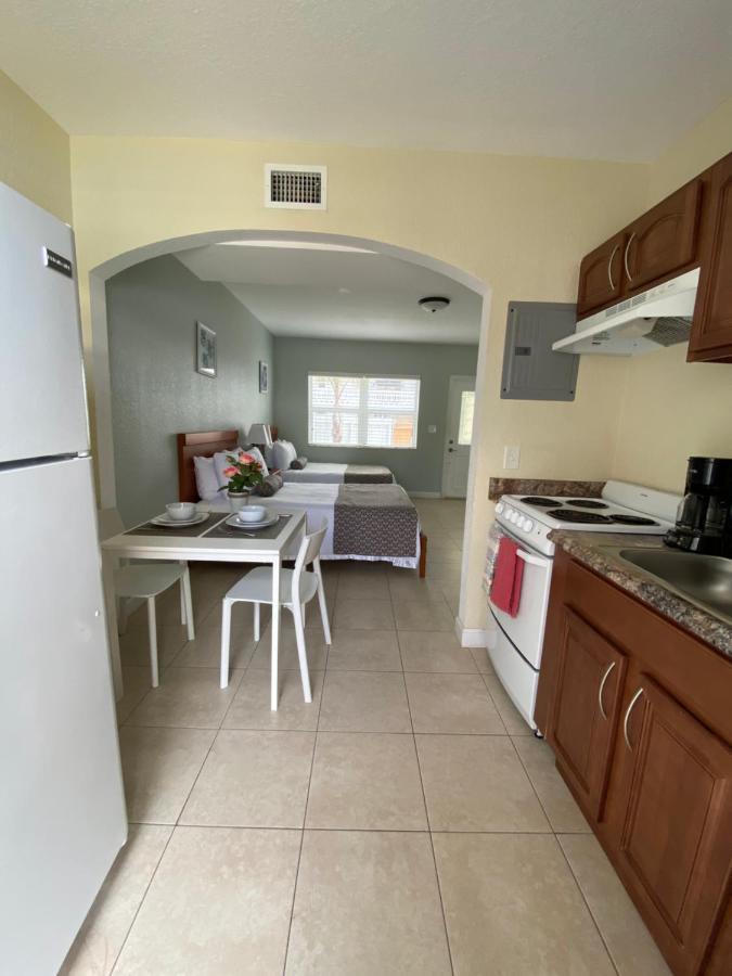 Coral Key Inn Lauderdale-by-the-Sea Buitenkant foto
